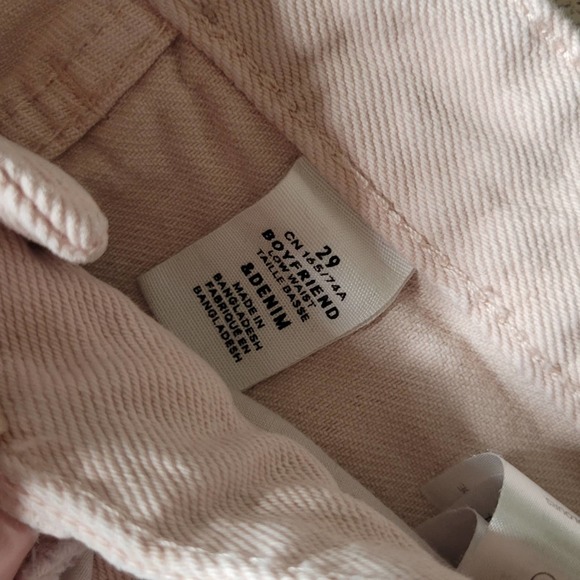 H&M Vintage Light Pink Distressed Mom Jeans - Picture 5 of 10